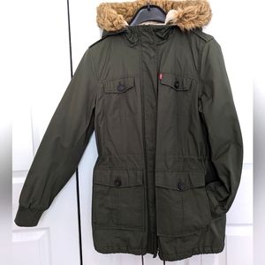 Levi's parka in army green. Waterproof outer, Sherpa lining. Attached hoodie
